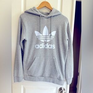 Grey Adidas sweatshirt with white logo #AdidasSweatshirt